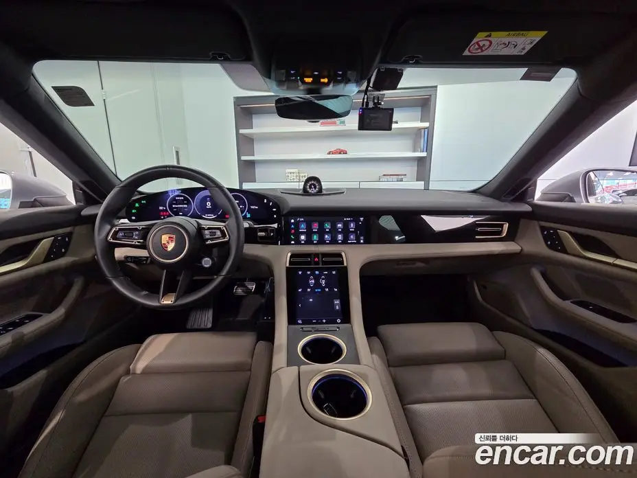 Porsche Taycan 2024 0.1 автомат (гидро), фото 17
