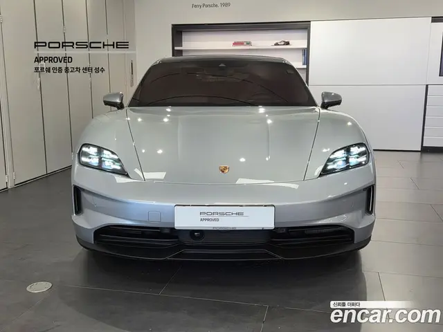 Porsche Taycan 2024 0.1 автомат (гидро), миниатюра 3