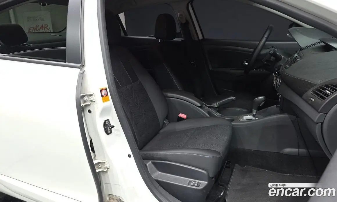 Renault (Samsung) SM3 2013 1.6 автомат (гидро), фото 16 Renault (Samsung) SM3 2013 1.6 автомат (гидро), фото 16