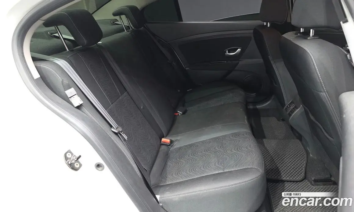 Renault (Samsung) SM3 2013 1.6 автомат (гидро), фото 17 Renault (Samsung) SM3 2013 1.6 автомат (гидро), фото 17