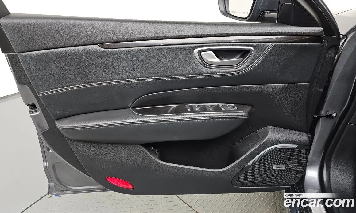 Renault (Samsung) SM6 2016 1.6 автомат (гидро), фото 13 Renault (Samsung) SM6 2016 1.6 автомат (гидро), фото 13