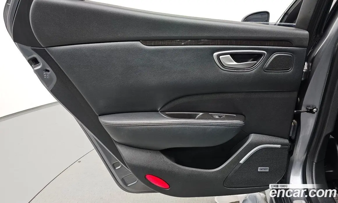 Renault (Samsung) SM6 2016 1.6 автомат (гидро), фото 14 Renault (Samsung) SM6 2016 1.6 автомат (гидро), фото 14