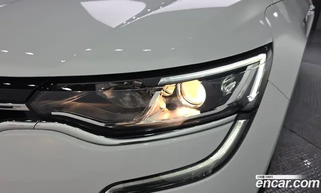 Renault (Samsung) SM6 2018 2.0 автомат (гидро), миниатюра 8 Renault (Samsung) SM6 2018 2.0 автомат (гидро), миниатюра 8
