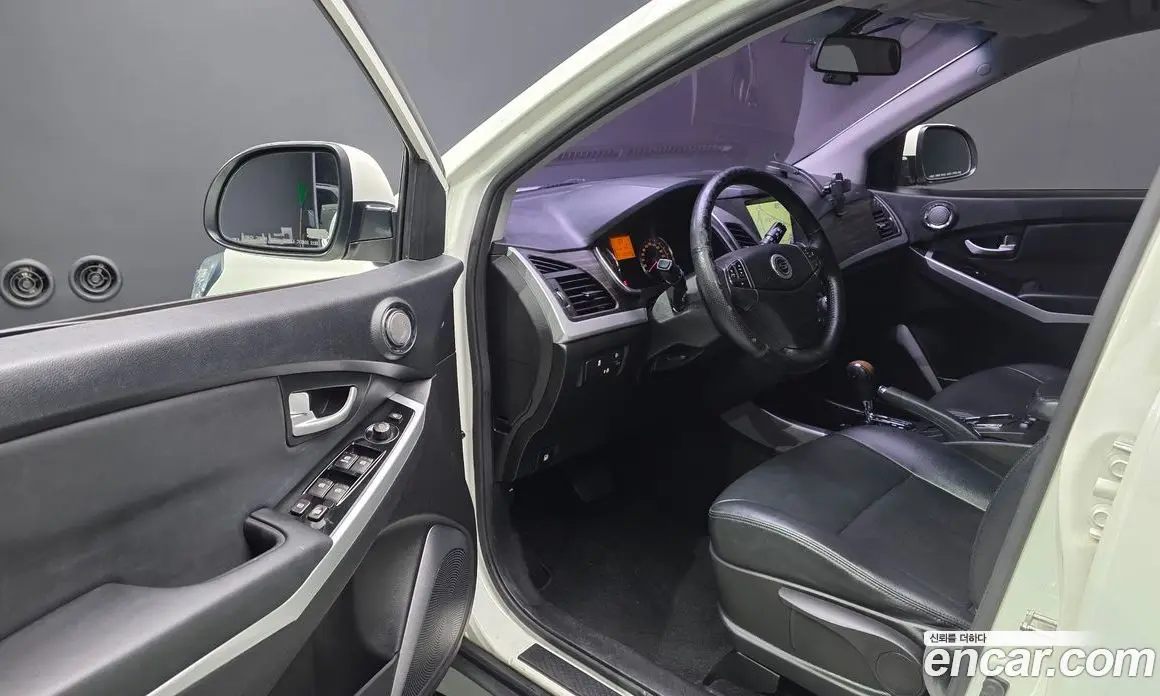 SsangYong Korando 2016 2.2 автомат (гидро), фото 13