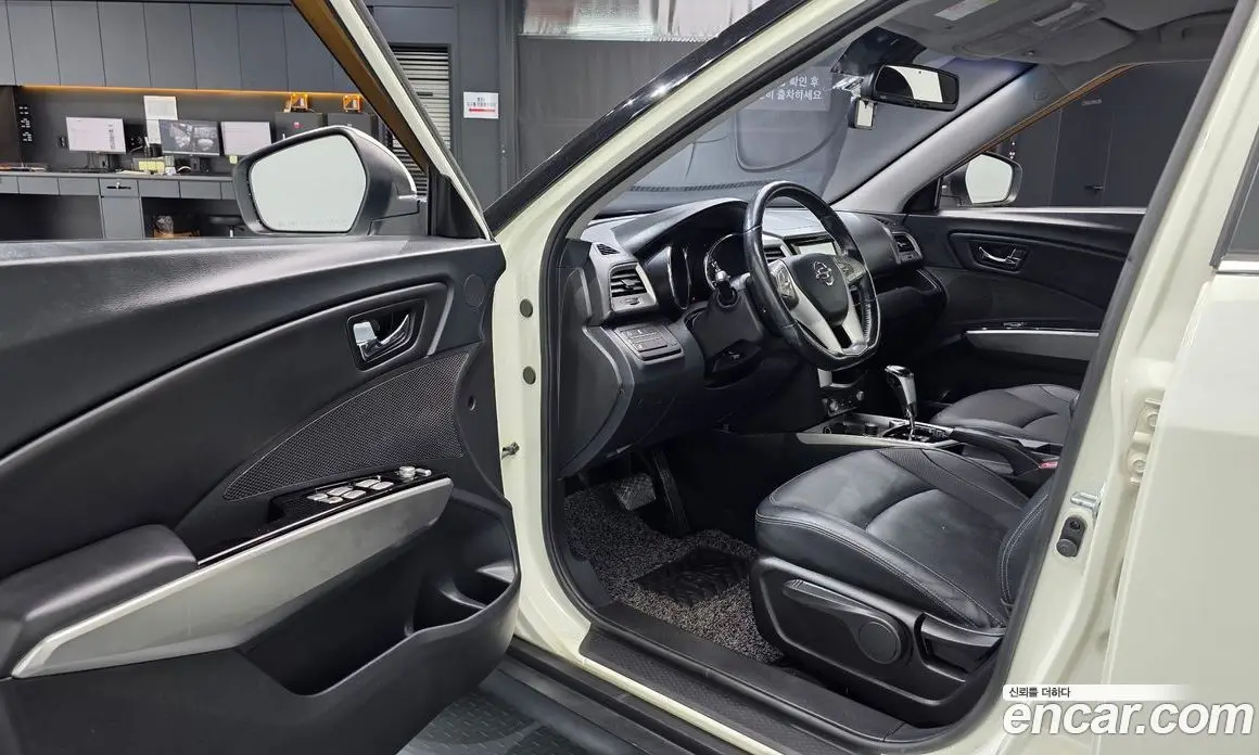 SsangYong TIBOLI 2015 1.6 автомат (гидро), фото 13 SsangYong TIBOLI 2015 1.6 автомат (гидро), фото 13