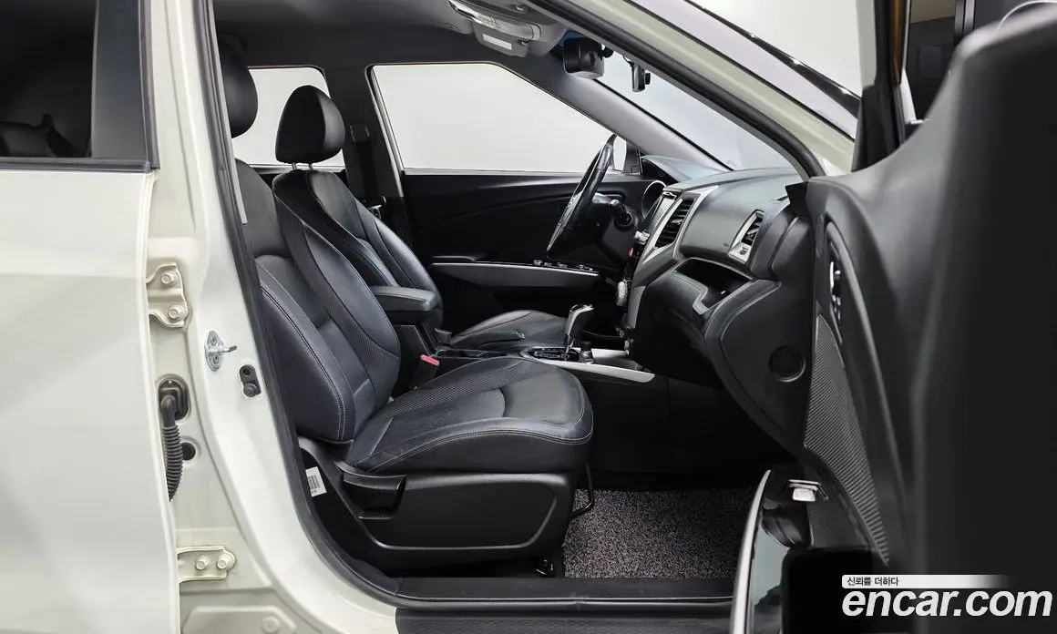 SsangYong TIBOLI 2015 1.6 автомат (гидро), фото 16 SsangYong TIBOLI 2015 1.6 автомат (гидро), фото 16