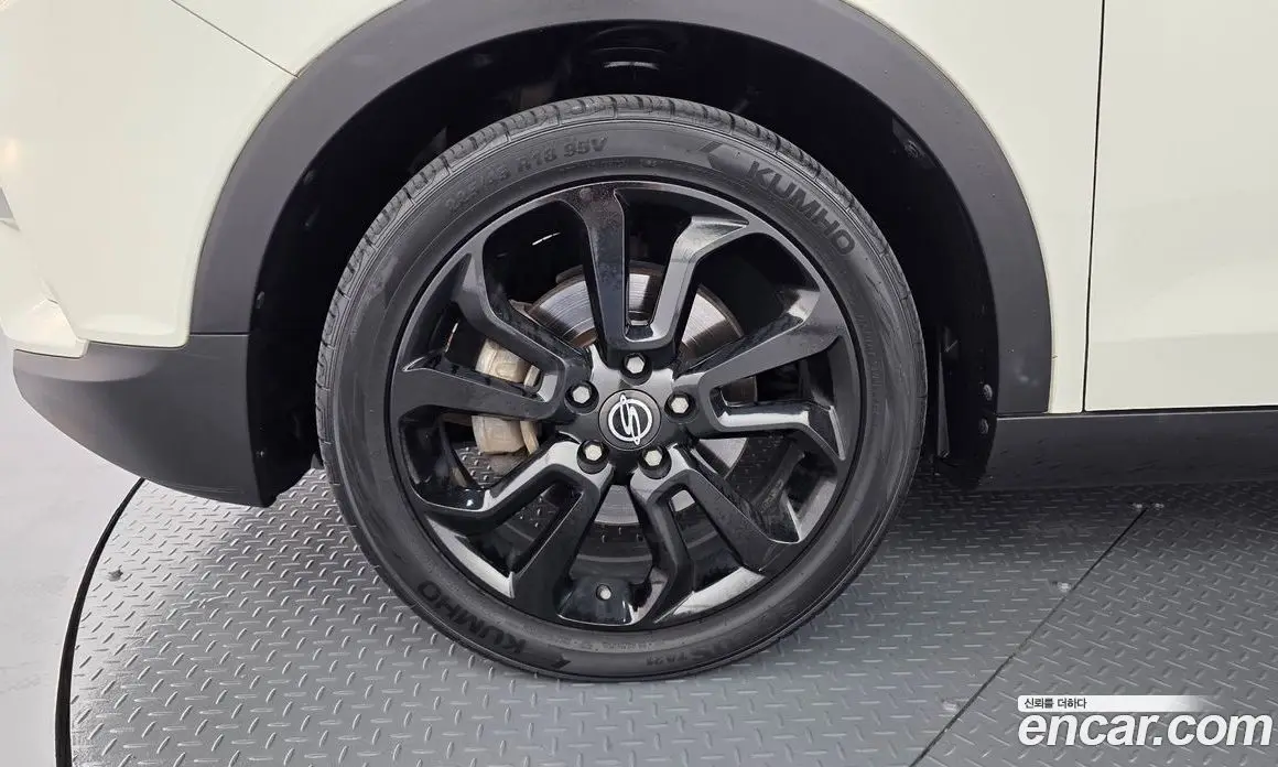 SsangYong TIBOLI 2015 1.6 автомат (гидро), фото 5 SsangYong TIBOLI 2015 1.6 автомат (гидро), фото 5