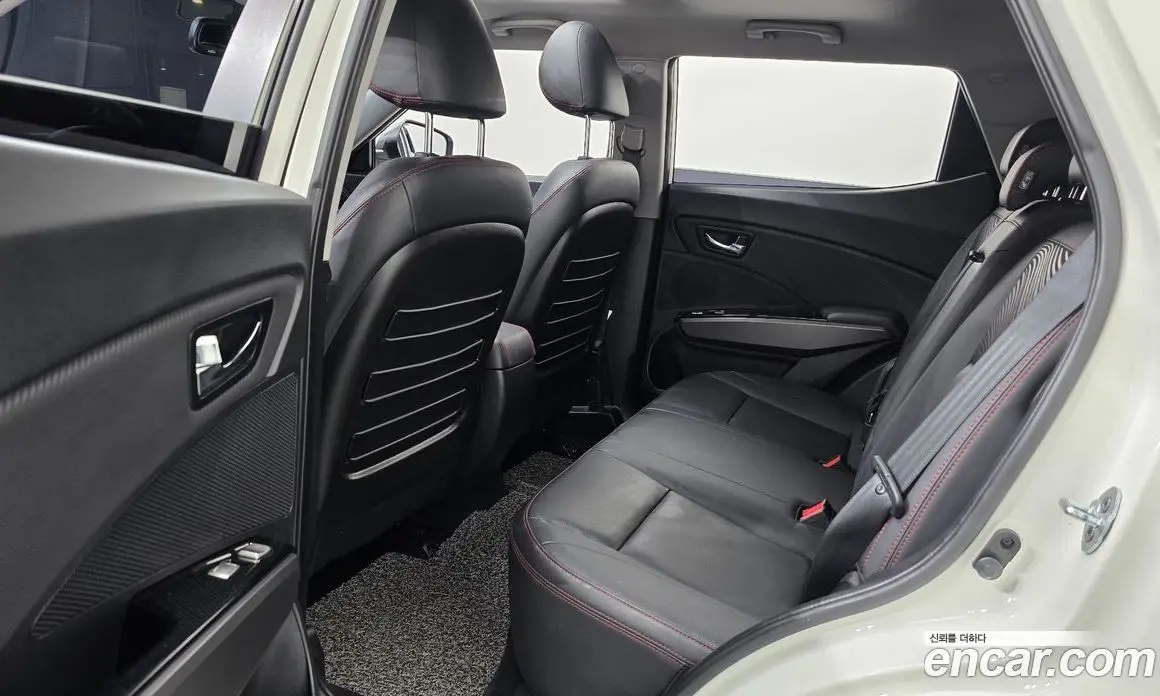 SsangYong TIBOLI 2017 1.6 автомат (гидро), фото 17