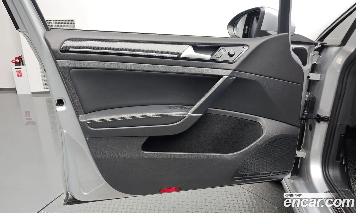 Volkswagen Golf 2015 1.4 автомат (гидро), фото 13