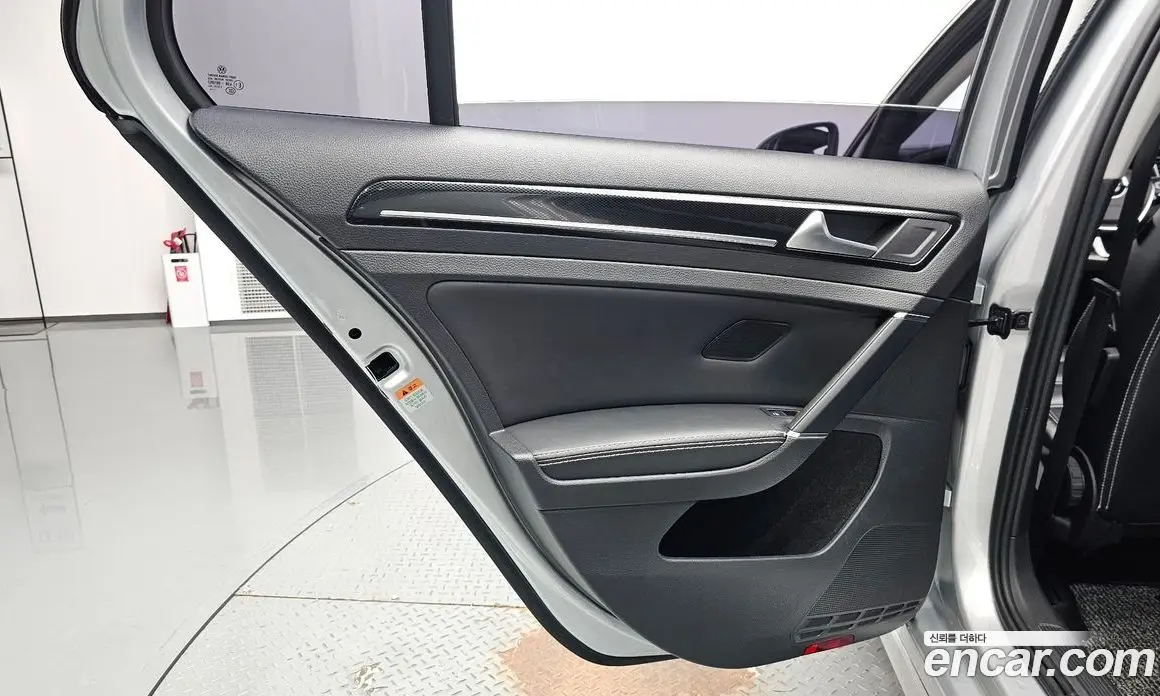 Volkswagen Golf 2015 1.4 автомат (гидро), фото 14