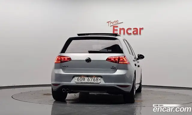 Volkswagen Golf 2015 1.4 автомат (гидро), миниатюра 3
