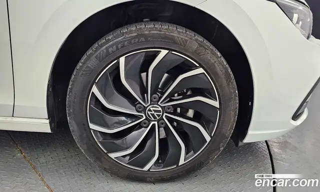 Volkswagen Golf 2023 2.0 автомат (гидро), миниатюра 5 Volkswagen Golf 2023 2.0 автомат (гидро), миниатюра 5