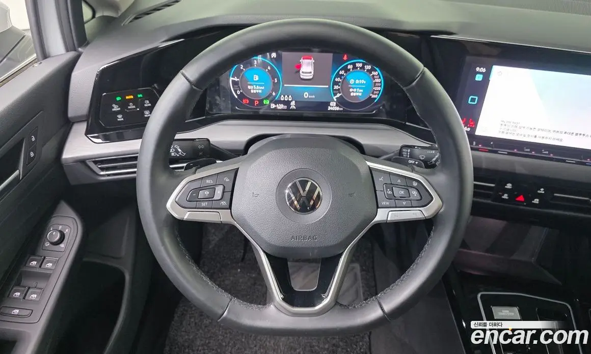 Volkswagen Golf 2023 2.0 автомат (гидро), фото 18 Volkswagen Golf 2023 2.0 автомат (гидро), фото 18