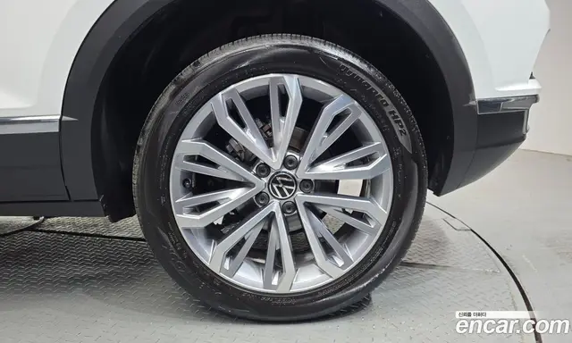 Volkswagen T-Roc 2021 2.0 автомат (гидро), миниатюра 6 Volkswagen T-Roc 2021 2.0 автомат (гидро), миниатюра 6