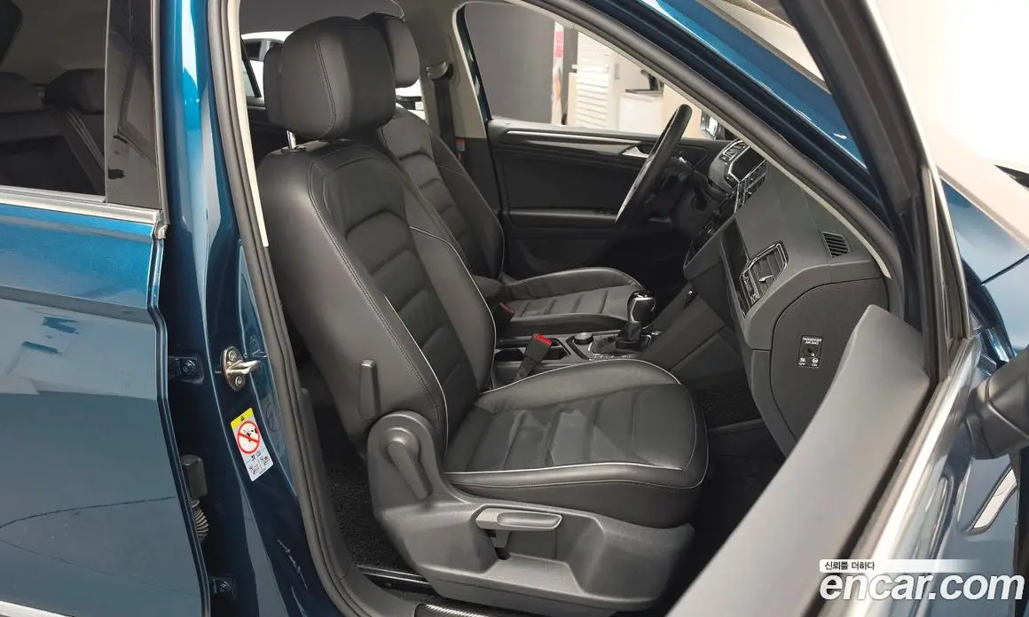 Volkswagen Tiguan 2021 2.0 автомат (гидро), фото 16