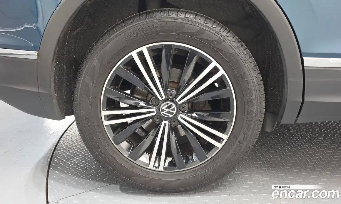 Volkswagen Tiguan 2021 2.0 автомат (гидро), фото 5
