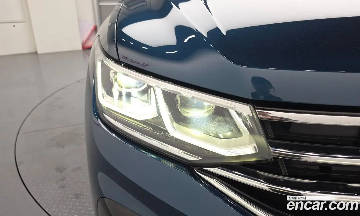 Volkswagen Tiguan 2021 2.0 автомат (гидро), фото 8