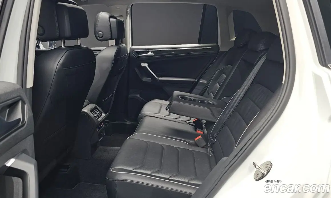 Volkswagen Tiguan 2022 2.0 автомат (гидро), фото 16 Volkswagen Tiguan 2022 2.0 автомат (гидро), фото 16