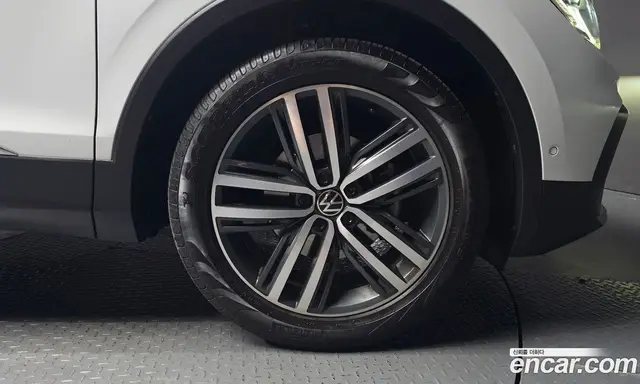 Volkswagen Tiguan 2022 2.0 автомат (гидро), миниатюра 6 Volkswagen Tiguan 2022 2.0 автомат (гидро), миниатюра 6