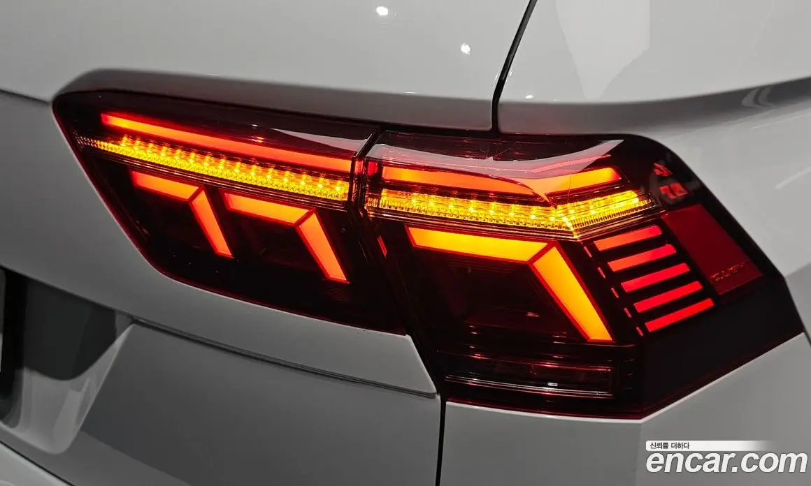 Volkswagen Tiguan 2022 2.0 автомат (гидро), фото 8 Volkswagen Tiguan 2022 2.0 автомат (гидро), фото 8