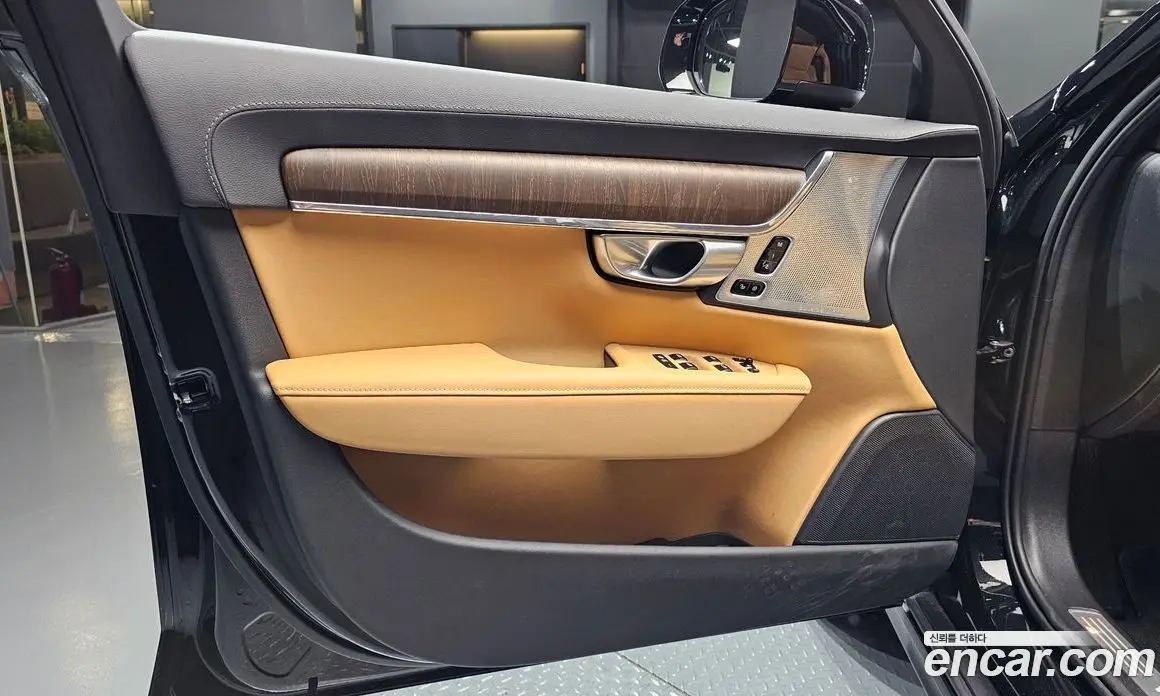 Volvo V90 2024 2.0 автомат (гидро), фото 14 Volvo V90 2024 2.0 автомат (гидро), фото 14