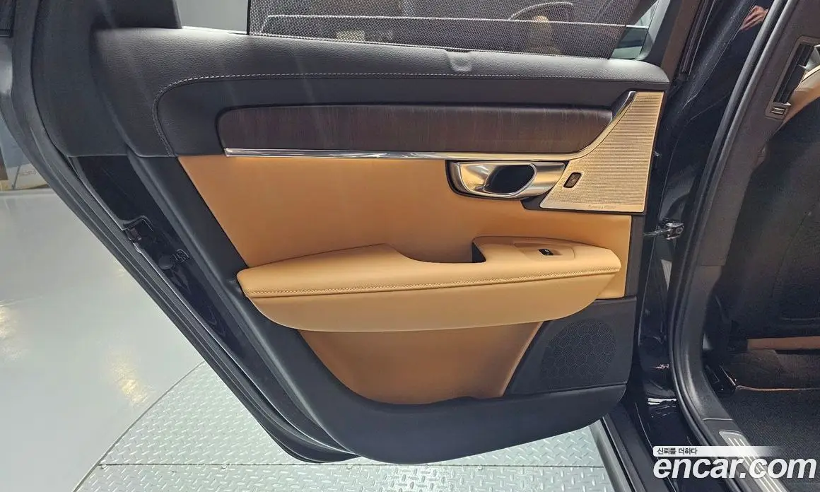 Volvo V90 2024 2.0 автомат (гидро), фото 15 Volvo V90 2024 2.0 автомат (гидро), фото 15