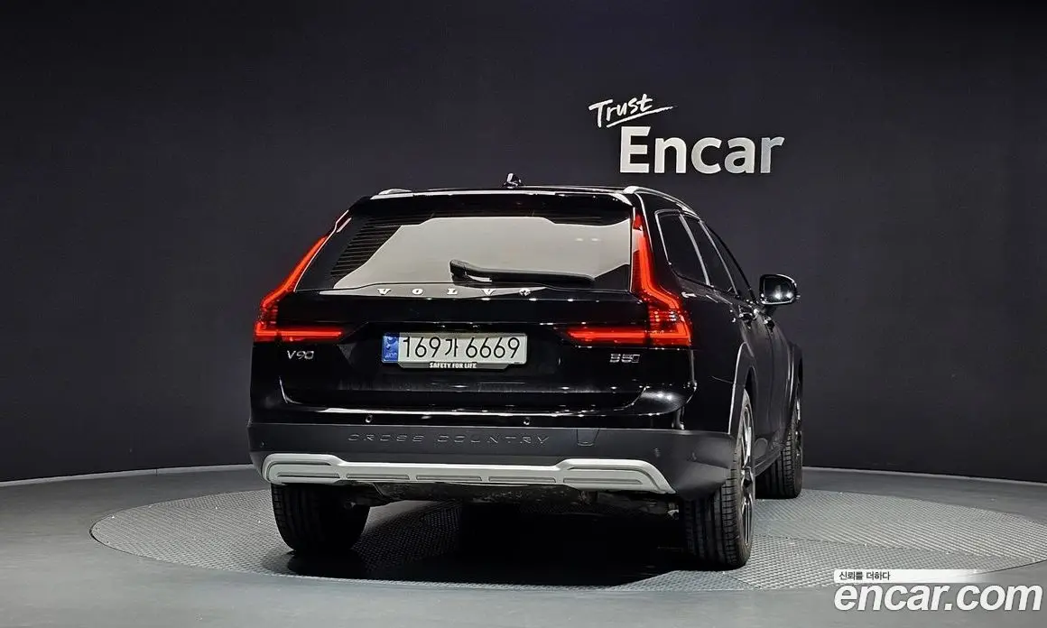 Volvo V90 2024 2.0 автомат (гидро), фото 4 Volvo V90 2024 2.0 автомат (гидро), фото 4