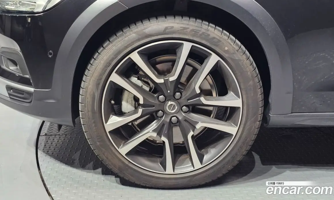 Volvo V90 2024 2.0 автомат (гидро), фото 5 Volvo V90 2024 2.0 автомат (гидро), фото 5