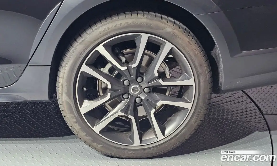 Volvo V90 2024 2.0 автомат (гидро), фото 7 Volvo V90 2024 2.0 автомат (гидро), фото 7