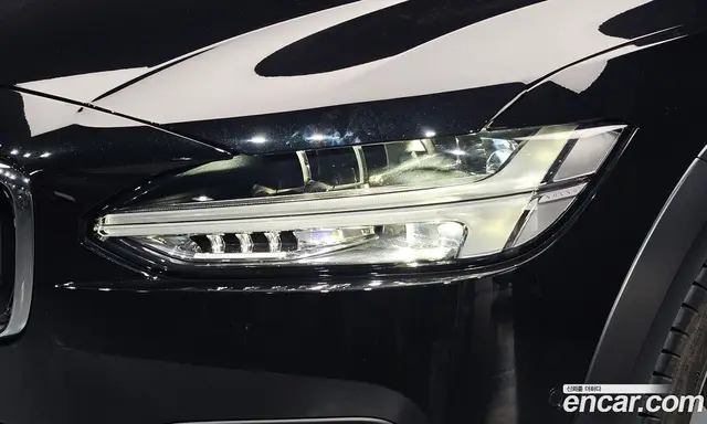 Volvo V90 2024 2.0 автомат (гидро), миниатюра 8 Volvo V90 2024 2.0 автомат (гидро), миниатюра 8