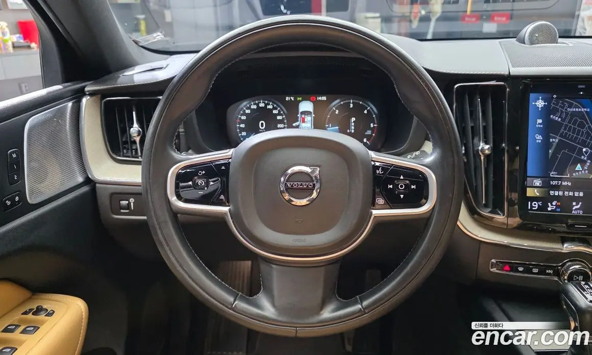 Volvo XC60 2018 2.0 автомат (гидро), фото 19 Volvo XC60 2018 2.0 автомат (гидро), фото 19