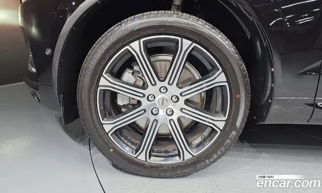 Volvo XC60 2018 2.0 автомат (гидро), миниатюра 5 Volvo XC60 2018 2.0 автомат (гидро), миниатюра 5