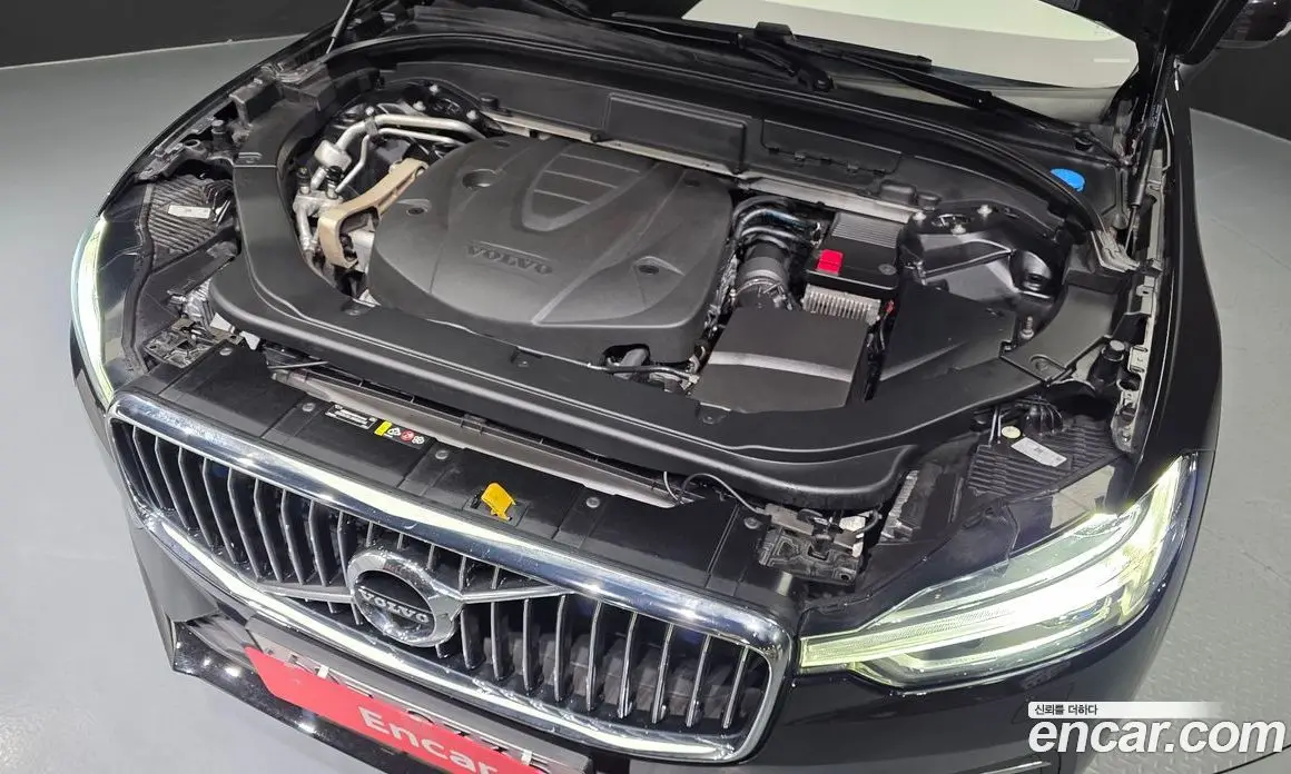Volvo XC60 2018 2.0 автомат (гидро), фото 6 Volvo XC60 2018 2.0 автомат (гидро), фото 6