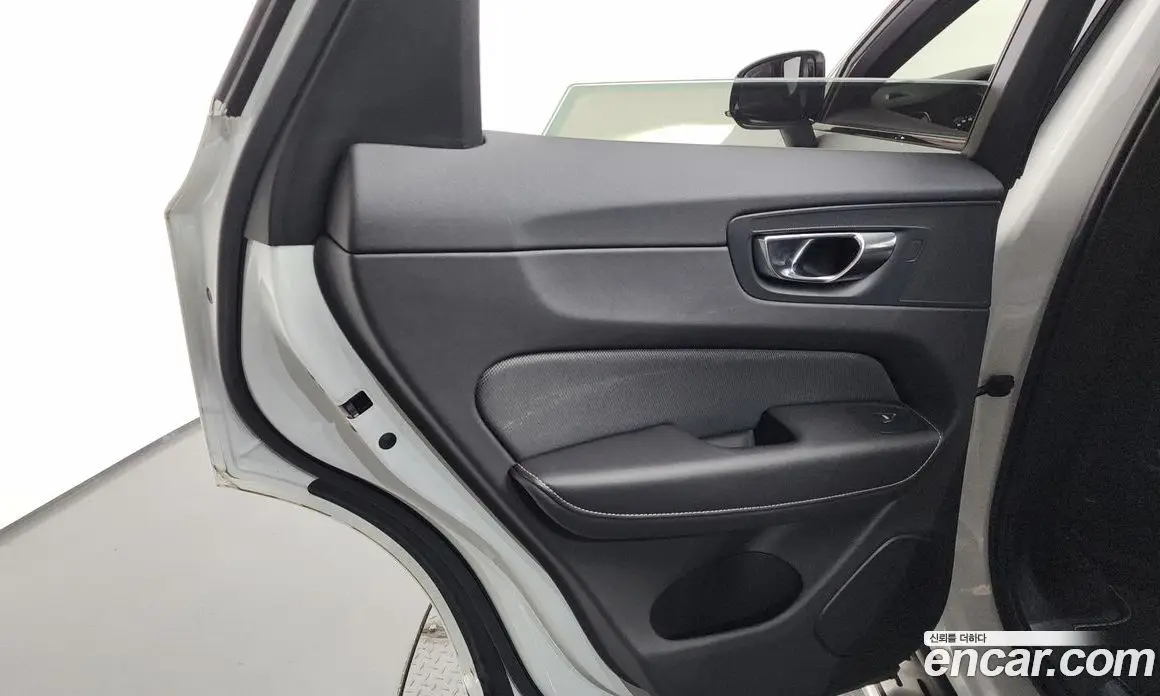 Volvo XC60 2020 2.0 автомат (гидро), фото 15 Volvo XC60 2020 2.0 автомат (гидро), фото 15