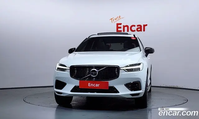 Volvo XC60 2020 2.0 автомат (гидро), миниатюра 3 Volvo XC60 2020 2.0 автомат (гидро), миниатюра 3