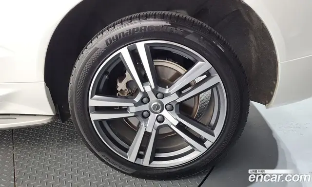 Volvo XC60 2020 2.0 автомат (гидро), миниатюра 7 Volvo XC60 2020 2.0 автомат (гидро), миниатюра 7