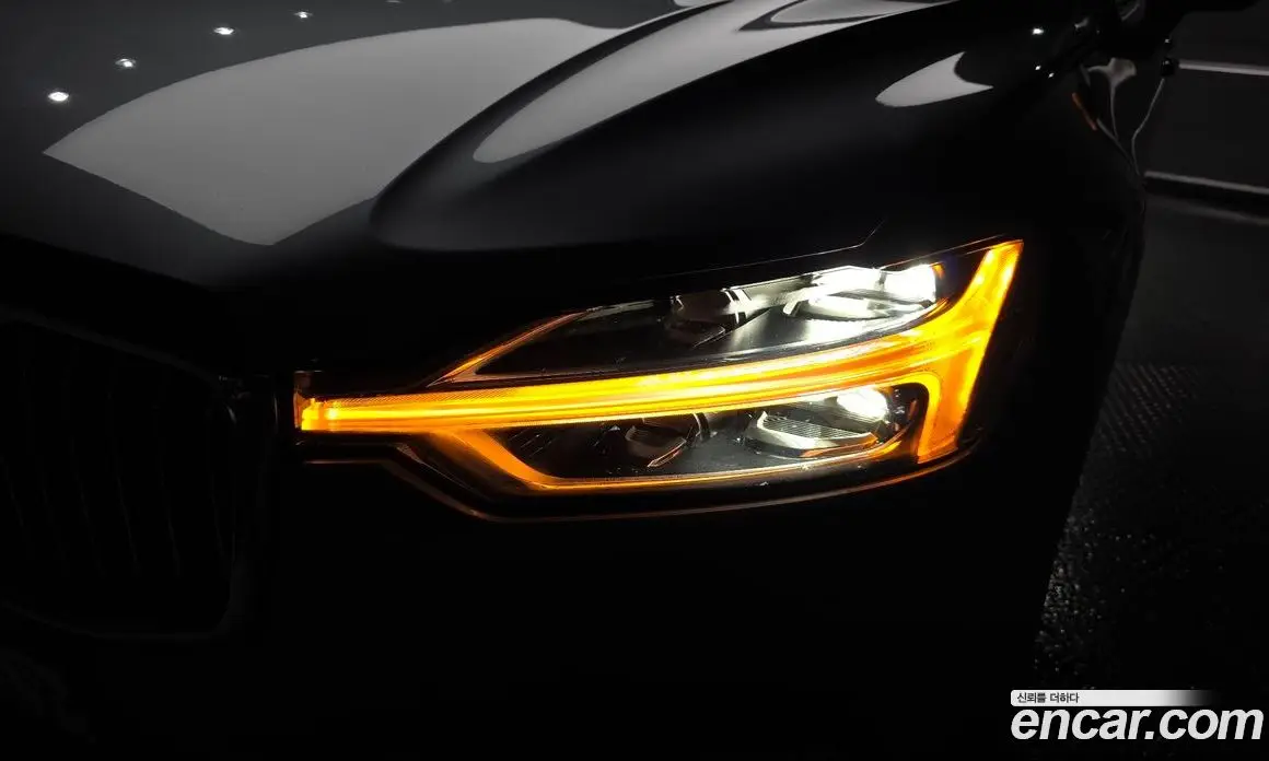 Volvo XC60 2020 2.0 автомат (гидро), фото 7