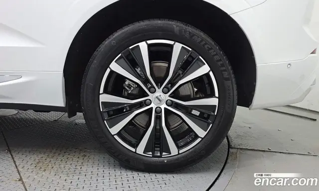 Volvo XC60 2023 2.0 автомат (гидро), миниатюра 7