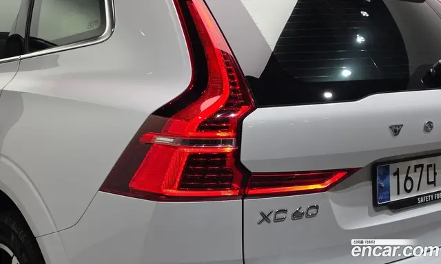 Volvo XC60 2023 2.0 автомат (гидро), миниатюра 9