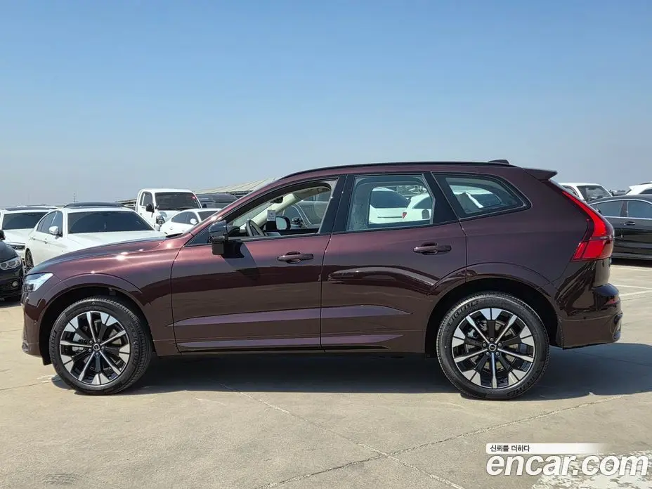 Volvo XC60 2026 2.0 автомат (гидро), фото 5 Volvo XC60 2026 2.0 автомат (гидро), фото 5