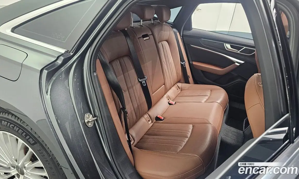 Audi A6 2020 2.0 автомат (гидро), фото 17