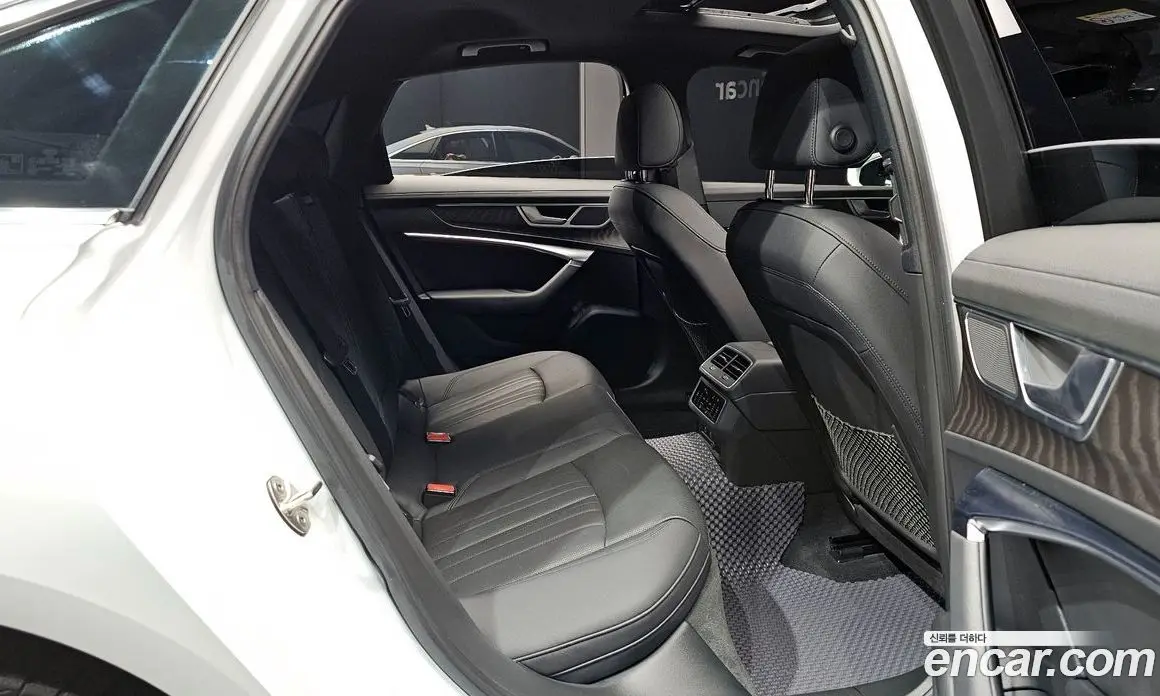 Audi A6 2022 2.0 автомат (гидро), фото 11