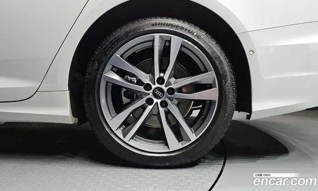 Audi A6 2022 2.0 автомат (гидро), миниатюра 5