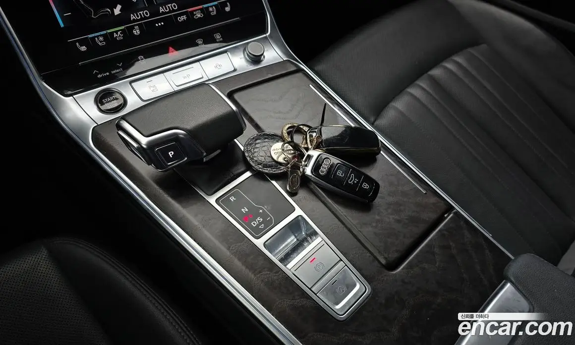 Audi A6 2023 2.0 автомат (гидро), фото 12