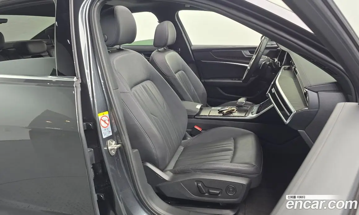 Audi A6 2023 2.0 автомат (гидро), фото 16
