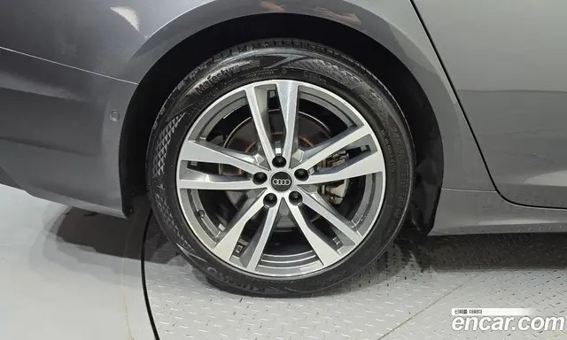 Audi A6 2023 2.0 автомат (гидро), миниатюра 5