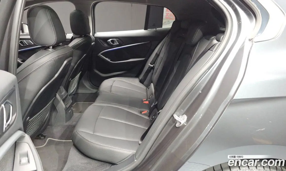 BMW 1 серия 2021 2.0 автомат (гидро), фото 16