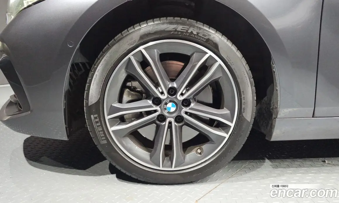 BMW 1 серия 2021 2.0 автомат (гидро), фото 5