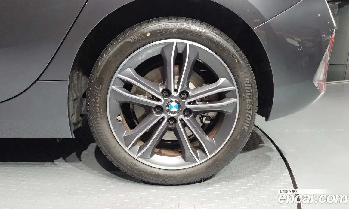 BMW 1 серия 2021 2.0 автомат (гидро), фото 7