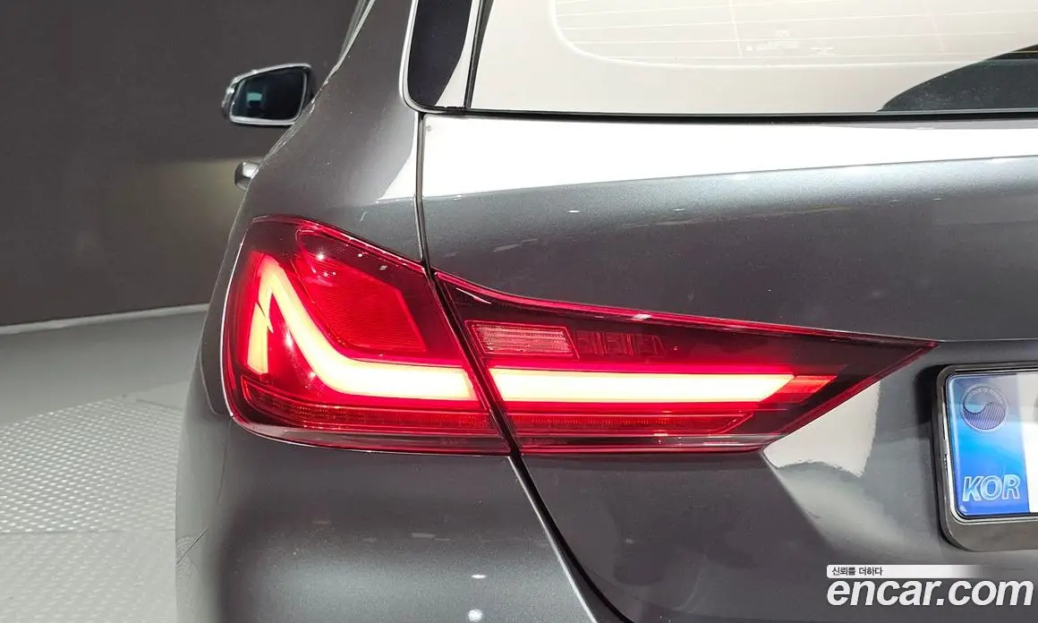 BMW 1 серия 2021 2.0 автомат (гидро), фото 9